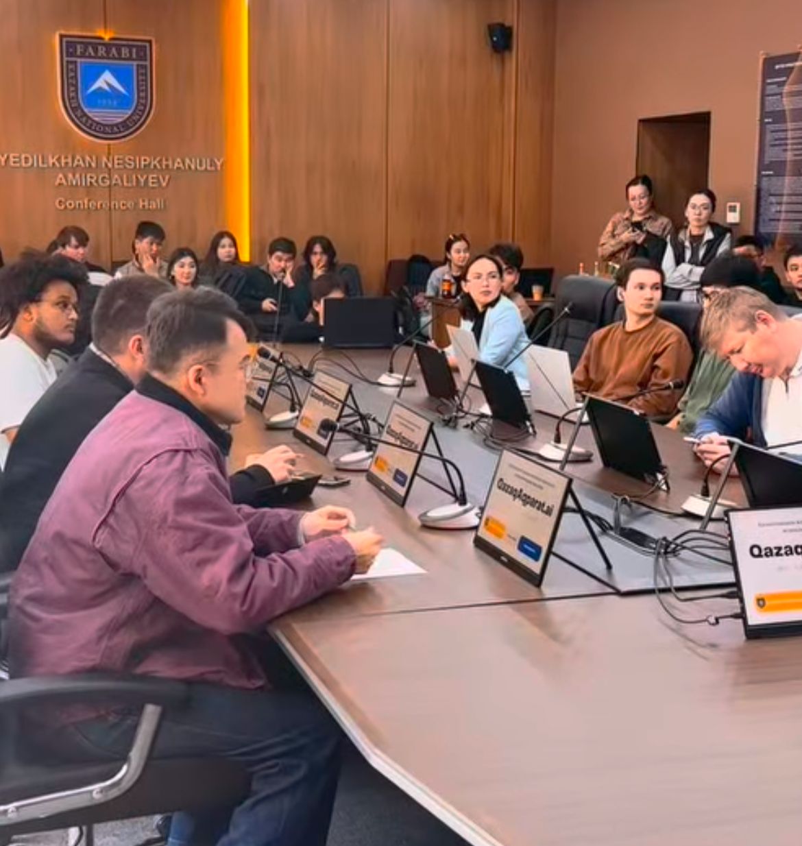 2025 жылғы 4 қазанда AI WEEK іс-шаралары аясында жасанды интеллект саласындағы инновациялық жобаларды қолдауға және дамытуға бағытталған «Студенттік AI STARTUP» байқауы өтті. Байқауға талантты студенттер мен жас мамандар қатысып, өздерінің ИИ саласындағы әзірлемелері мен идеяларын ұсынды.